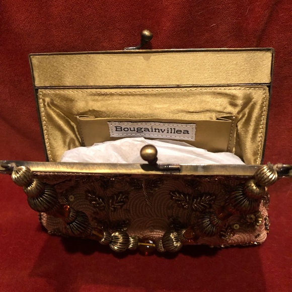 🎉 Host Pick 🎉 Vintage Inspired Beaded Bag - Picture 3 of 7